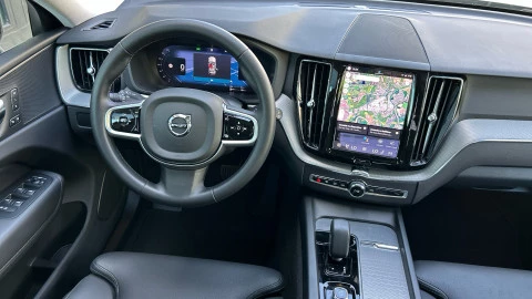 Volvo XC60 2.0 T6 AWD Recharge Plus Dark Auto