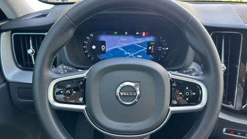 Volvo XC60 2.0 T6 AWD Recharge Plus Dark Auto