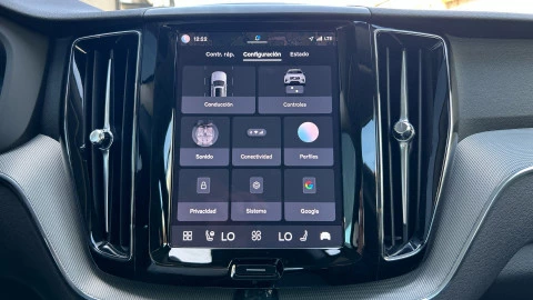Volvo XC60 2.0 T6 AWD Recharge Plus Dark Auto