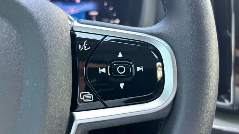 Volvo XC60 2.0 T6 AWD Recharge Plus Dark Auto