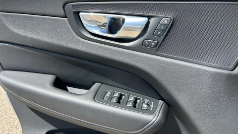 Volvo XC60 2.0 T6 AWD Recharge Plus Dark Auto