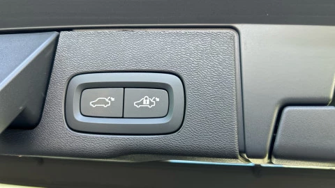 Volvo XC60 2.0 T6 AWD Recharge Plus Dark Auto