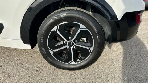 Kia Niro 1.6 GDi HEV 104kW (141CV) Drive Kia Niro 1.6 GDi HEV 104kW (141CV) Drive