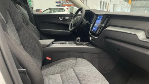 Volvo XC60 T6 Recharge Core AWD Auto 257 kW (350 CV)