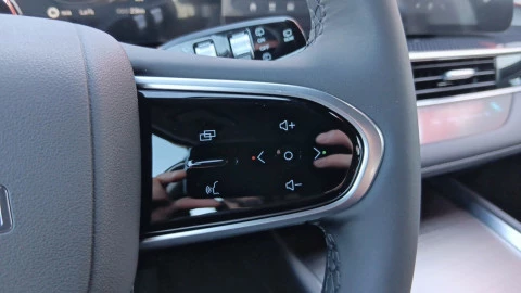 EBRO S700 1.5 TGDI PHEV Premium E-CVT