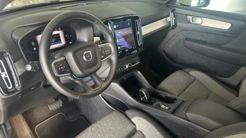 Volvo XC40 2.0 B3 G Core Auto