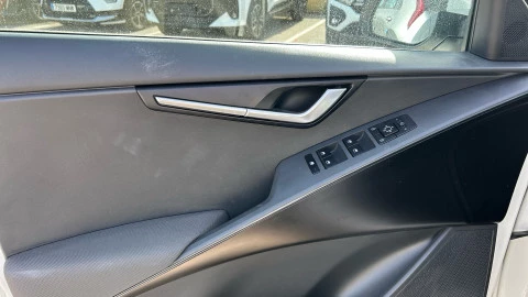 Kia Niro 1.6 GDi HEV 104kW (141CV) Concept