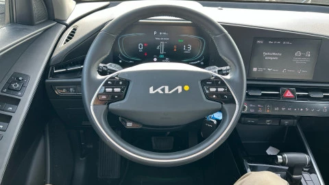 Kia Niro 1.6 GDi HEV 104kW (141CV) Concept