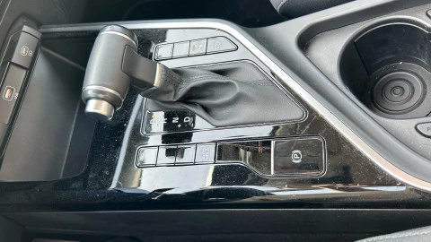 Kia Niro 1.6 GDi HEV 104kW (141CV) Concept