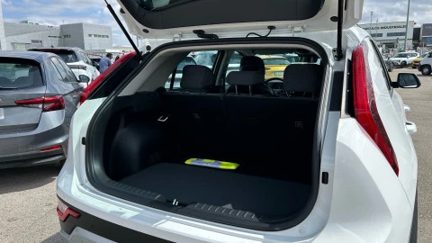 Kia Niro 1.6 GDi HEV 104kW (141CV) Concept