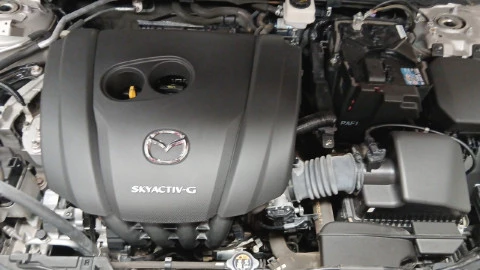 Mazda3 2.0 e-SKYACTIV-G 88KW HOMURA