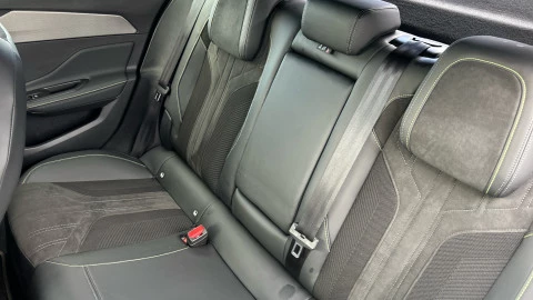Peugeot 308 5P GT Hybrid 225 eEAT8
