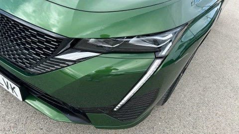 Peugeot 308 5P GT Hybrid 225 eEAT8