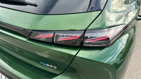 Peugeot 308 5P GT Hybrid 225 eEAT8
