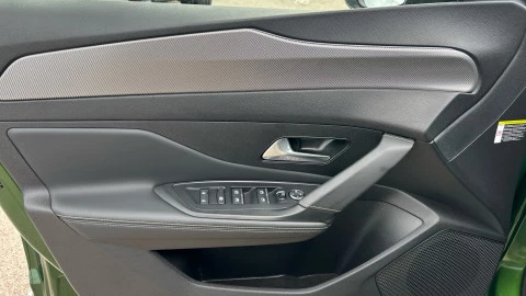 Peugeot 308 5P GT Hybrid 225 eEAT8