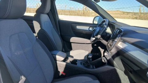 Volvo XC40 1.5 T3 Momentum Pro