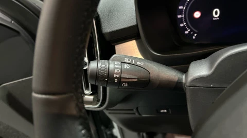 Volvo XC40 2.0 B3 G Core Auto