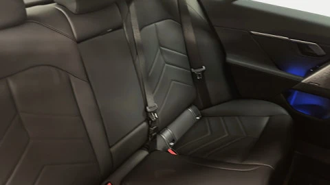 BMW i5 eDrive40