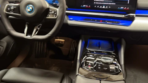 BMW i5 eDrive40