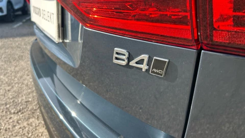 Volvo XC60 2.0 B4 D AWD Business Plus Auto