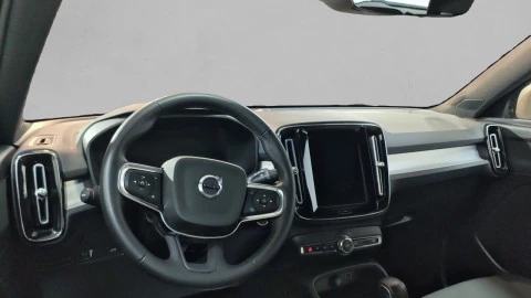Volvo XC40 1.5 T2 Momentum Pro Auto