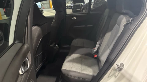 Volvo XC40 B4 G Core Auto 145 kW (197 CV)