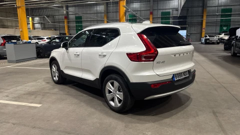 Volvo XC40 B4 G Core Auto 145 kW (197 CV)