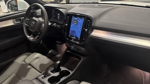 Volvo XC40 B4 G Core Auto 145 kW (197 CV)