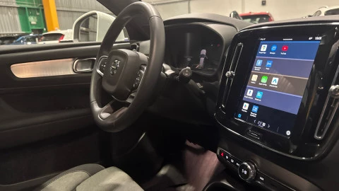 Volvo XC40 B4 G Core Auto 145 kW (197 CV)