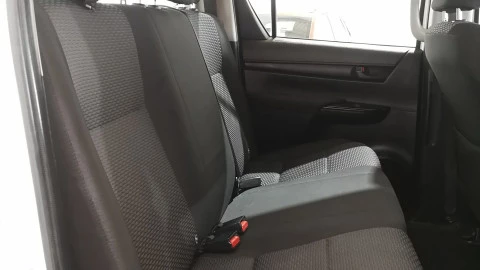 Toyota Hilux 2.4 D4D Cabina Doble GX