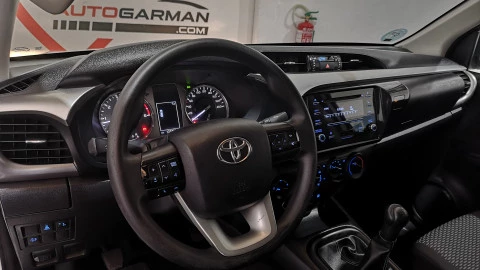 Toyota Hilux 2.4 D4D Cabina Doble GX
