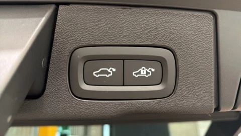 Volvo XC60 T6 Recharge Plus Dark AWD Auto 257 kW (350 CV)