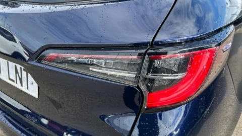 Toyota Corolla 1.8 125H ACTIVE TECH E-CVT TOU SPORT