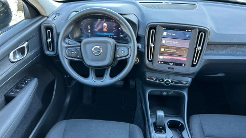 Volvo XC40 2.0 B3 G Essential Auto