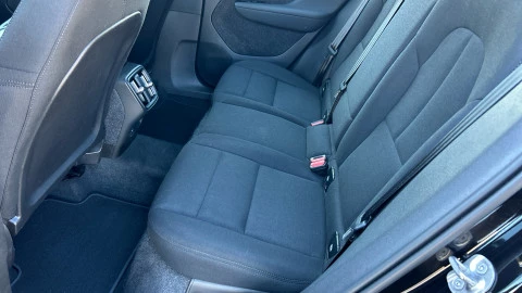 Volvo XC40 2.0 B3 G Essential Auto