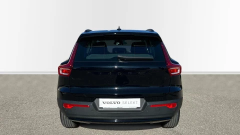 Volvo XC40 2.0 B3 G Essential Auto