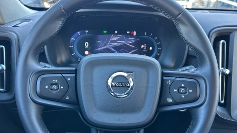 Volvo XC40 2.0 B3 G Essential Auto