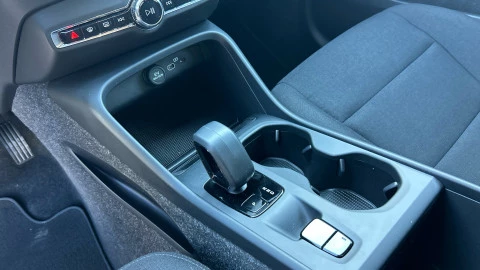 Volvo XC40 2.0 B3 G Essential Auto