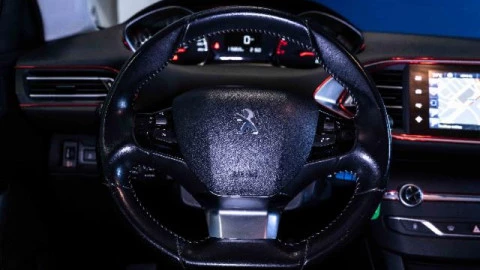 Peugeot 308 5p Style 1.2 PureTech 110 S&S