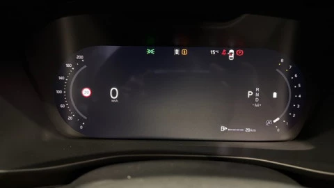 Volvo XC40 B3 G Plus Dark Auto 120 kW (163 CV)