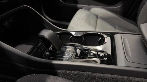 Volvo XC40 B3 G Plus Dark Auto 120 kW (163 CV)