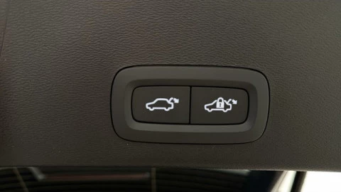 Volvo XC40 B3 G Plus Dark Auto 120 kW (163 CV)