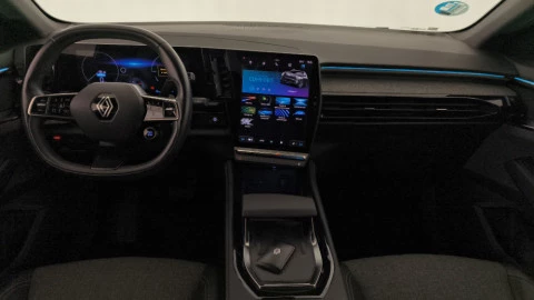 Renault Espace Iconic E-Tech Hybrid