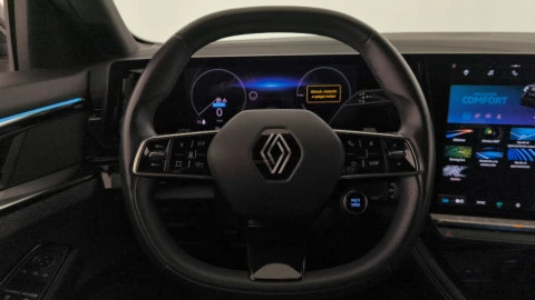 Renault Espace Iconic E-Tech Hybrid