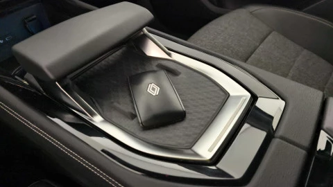 Renault Espace Iconic E-Tech Hybrid