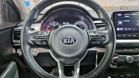 Kia Stonic 1.0 T-GDi 74kW (100CV) MHEV iMT Concept