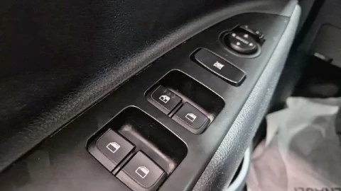 Kia Stonic 1.0 T-GDi 74kW (100CV) MHEV iMT Concept