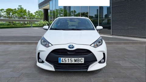 Toyota Yaris 1.5 120H Business Plus