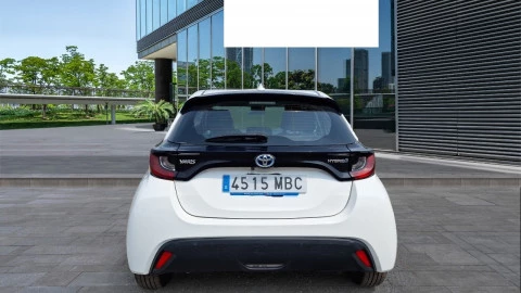 Toyota Yaris 1.5 120H Business Plus