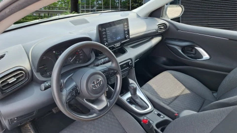 Toyota Yaris 1.5 120H Business Plus